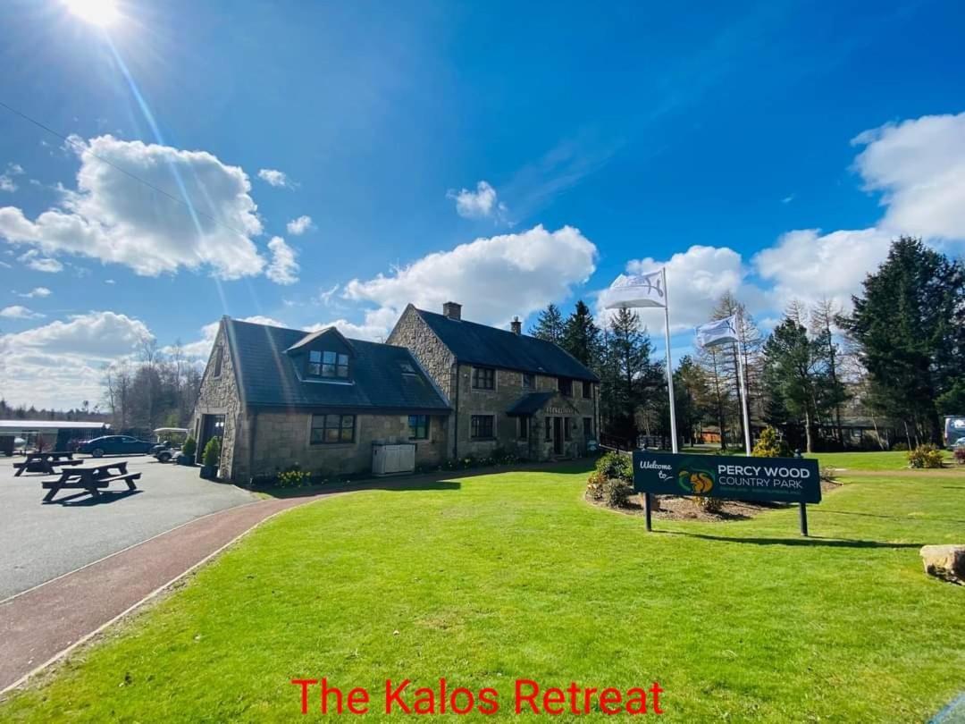 The Kalos Retreat - Hot Tub Lodge With Free 18 Hole Golf Course Swarland Екстер'єр фото